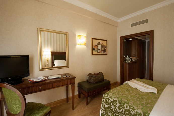 Imagen de la habitación del Hotel Electra Rhythm Athens. Foto 9