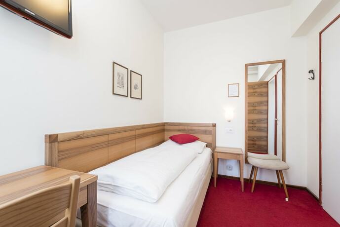 Imagen general del Hotel Elefant, Auer - Ora. Foto 5