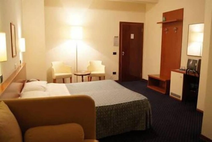 Imagen de la habitación del Hotel Elefante Bianco. Foto 5