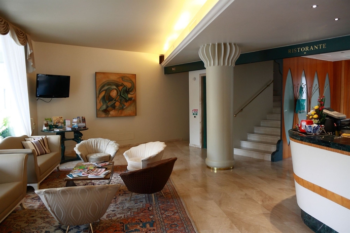 Imagen de los interiores del Hotel Elefante. Foto 9