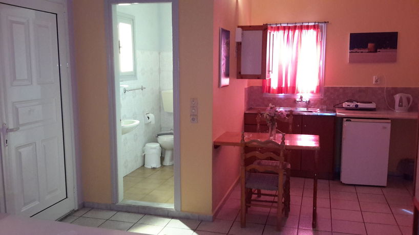 Imagen del bar/restaurante del Hotel Elefteria. Foto 2
