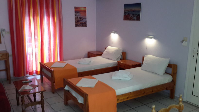 Imagen de la habitación del Hotel Elefteria. Foto 7