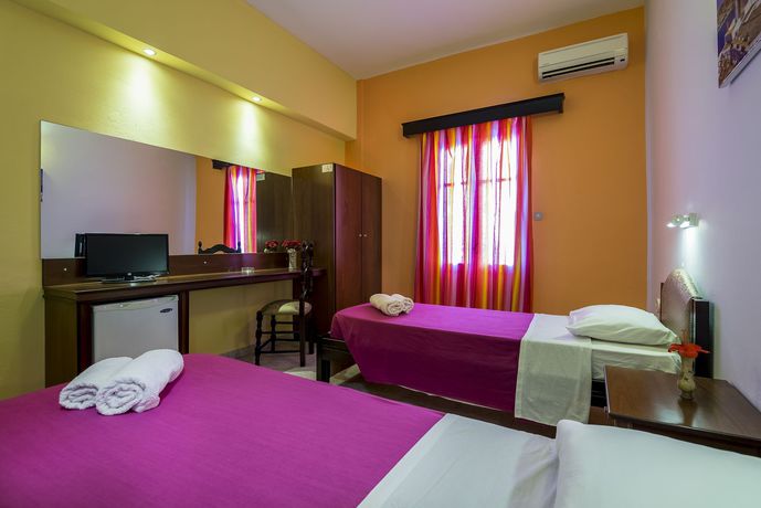 Imagen de la habitación del Hotel Elefteria. Foto 10