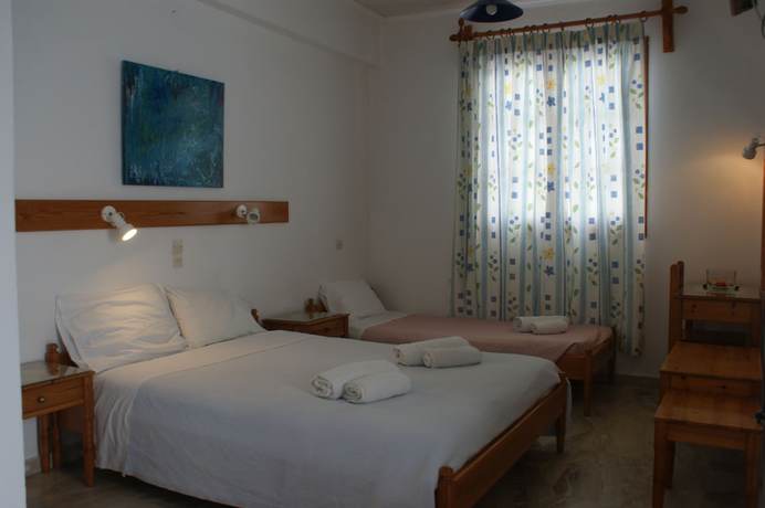 Imagen de la habitación del Hotel Eleftheria, Paros Ciudad. Foto 10