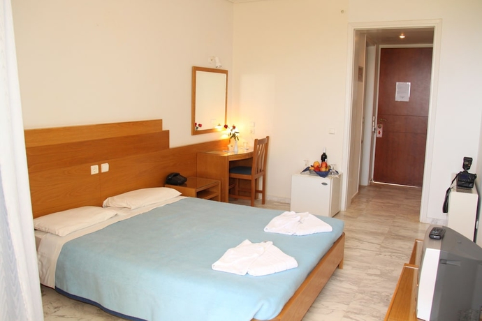 Imagen de la habitación del Hotel Eleftheria, Stalos. Foto 2