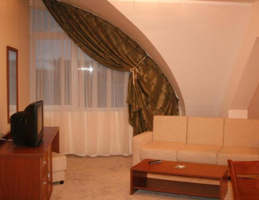 Imagen general del Hotel Elegance, Asenovgrad. Foto 3
