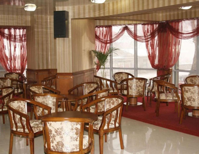 Imagen general del Hotel Elegance, Asenovgrad. Foto 8