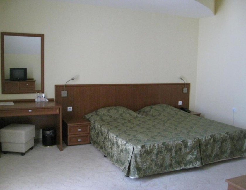 Imagen general del Hotel Elegance, Asenovgrad. Foto 11