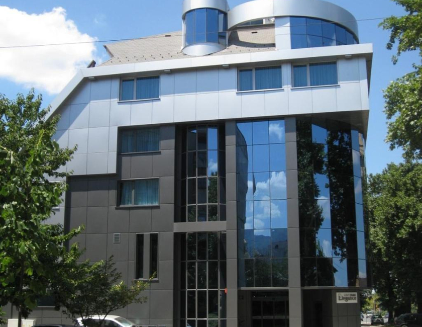 Imagen general del Hotel Elegance, Asenovgrad. Foto 17