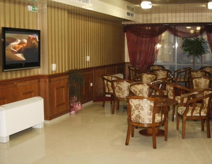 Imagen general del Hotel Elegance, Asenovgrad. Foto 24