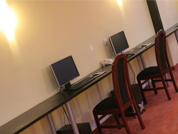 Imagen general del Hotel Elegance, Belgrado. Foto 4