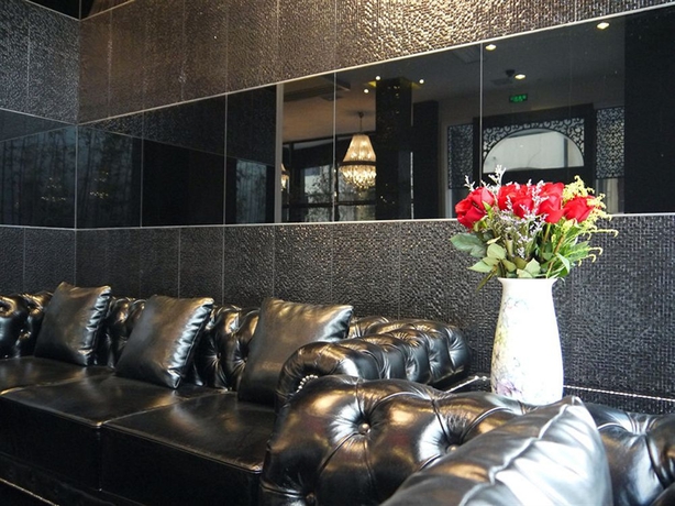 Imagen de los interiores del Hotel Elegance Bund Hotel. Foto 7