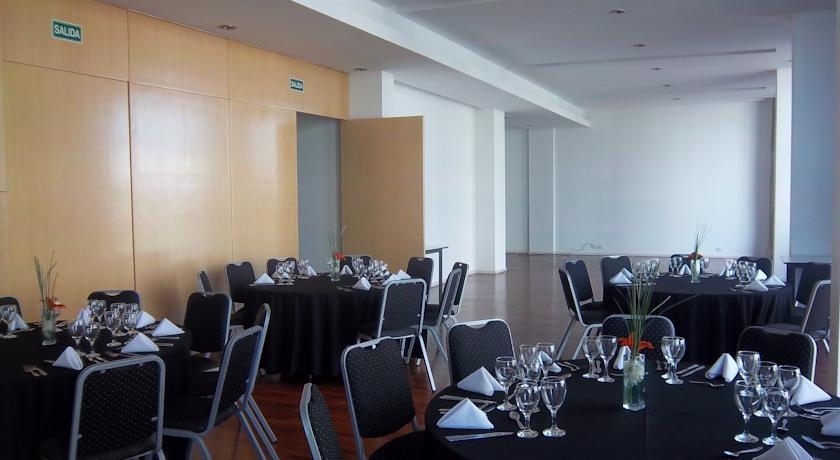 Imagen general del Hotel Elegance Hotel. Foto 11