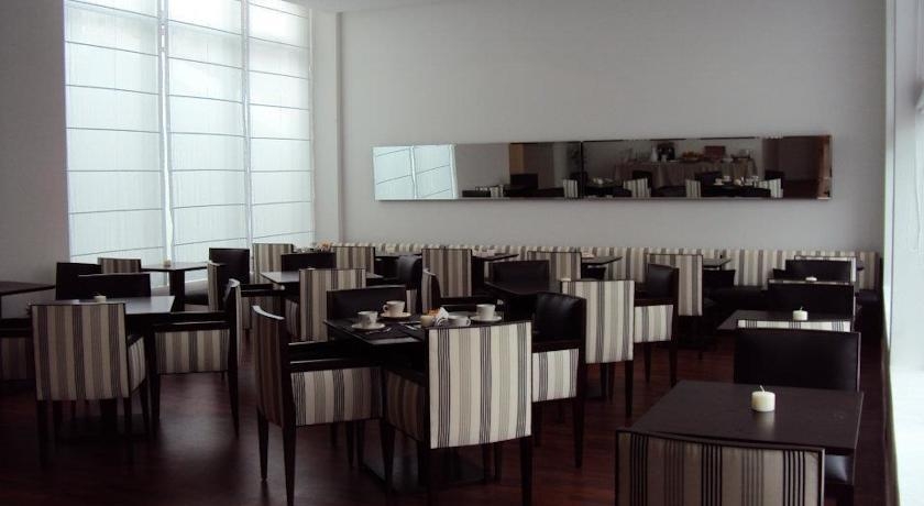 Imagen general del Hotel Elegance Hotel. Foto 12