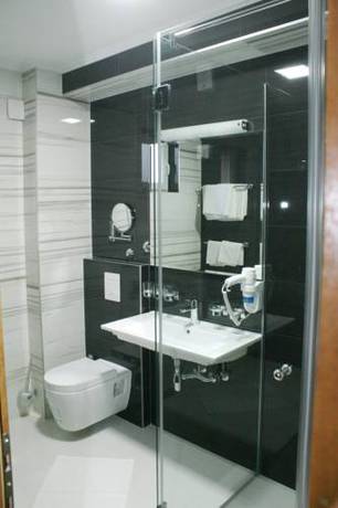Imagen de la habitación del Hotel Elegance, Ilidža. Foto 2