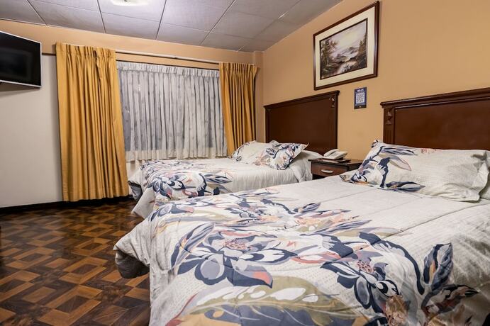 Imagen general del Hotel Elegance, La Paz. Foto 13