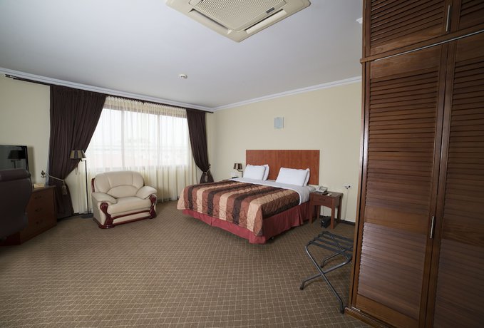 Imagen de la habitación del Hotel Elegance N.V.. Foto 10
