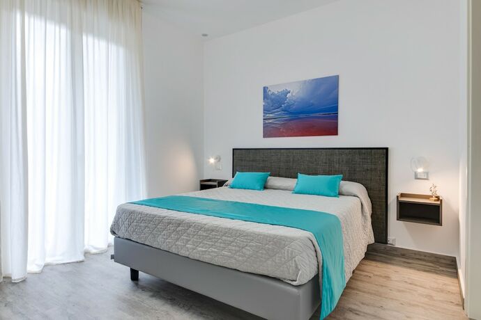 Imagen general del Hotel Elegance Suite Apartments. Foto 3