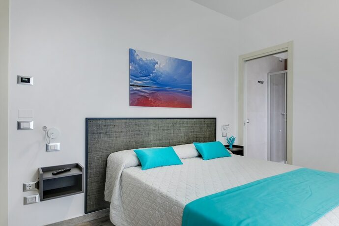 Imagen de la habitación del Hotel Elegance Suite Apartments. Foto 18
