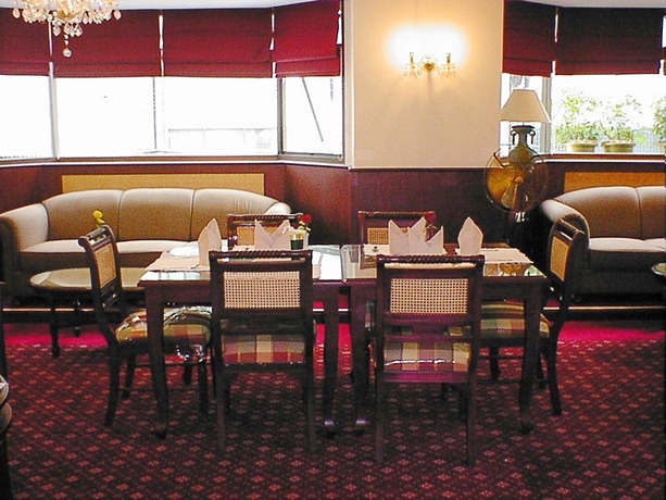 Imagen general del Hotel Elegance Suites. Foto 2