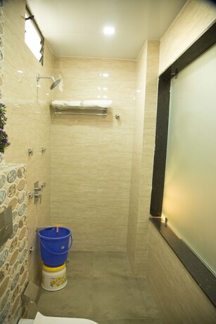 Imagen de la habitación del Hotel Elegance Villa. Foto 7