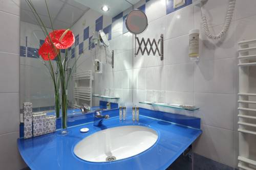 Imagen de la habitación del Hotel Elegans Brdo. Foto 2