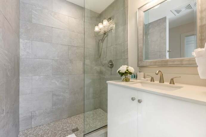 Imagen general del Hotel Elegant 2br Condo Walk To French Quarter. Foto 3