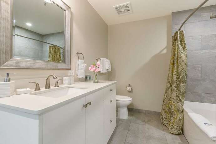 Imagen general del Hotel Elegant 2br Condo Walk To French Quarter. Foto 13