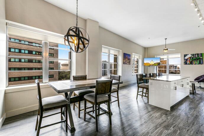 Imagen general del Hotel Elegant 2br Condo Walk To French Quarter. Foto 16