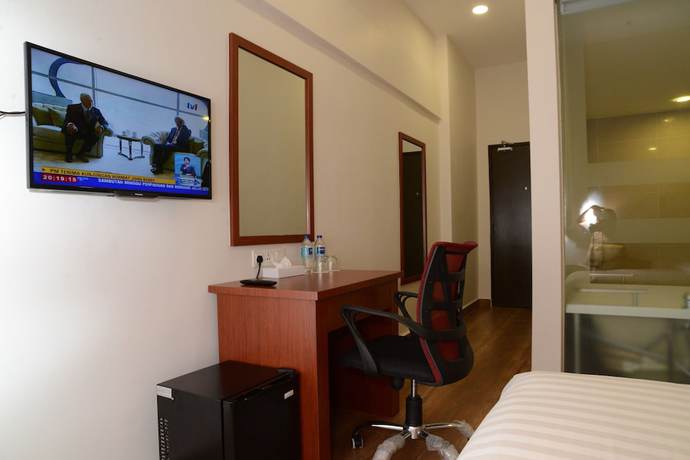 Imagen de la habitación del Hotel Elegant, Batu Pahat. Foto 6