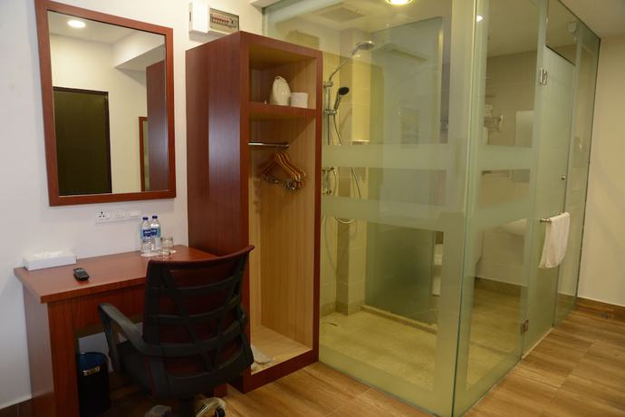 Imagen de la habitación del Hotel Elegant, Batu Pahat. Foto 12