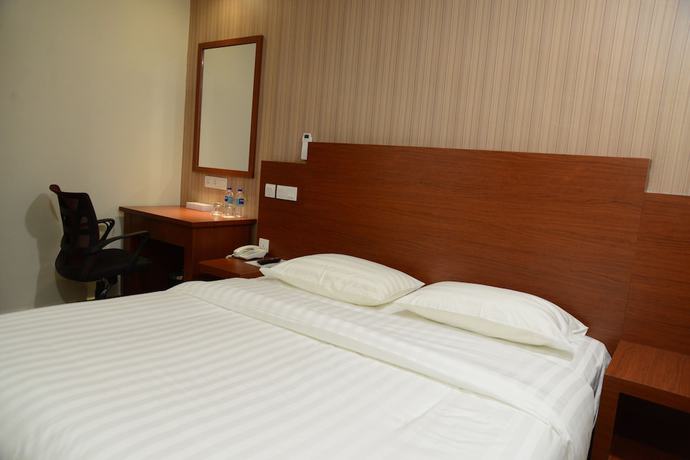 Imagen de la habitación del Hotel Elegant, Batu Pahat. Foto 13