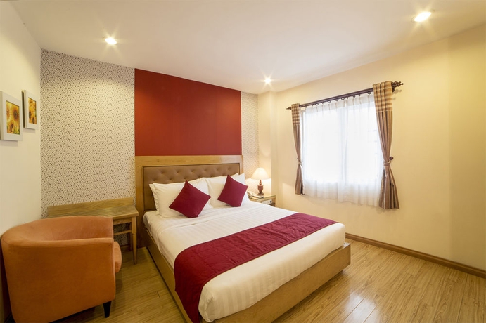 Imagen de la habitación del Hotel Elegant. Foto 7