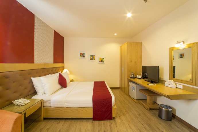 Imagen de la habitación del Hotel Elegant. Foto 16