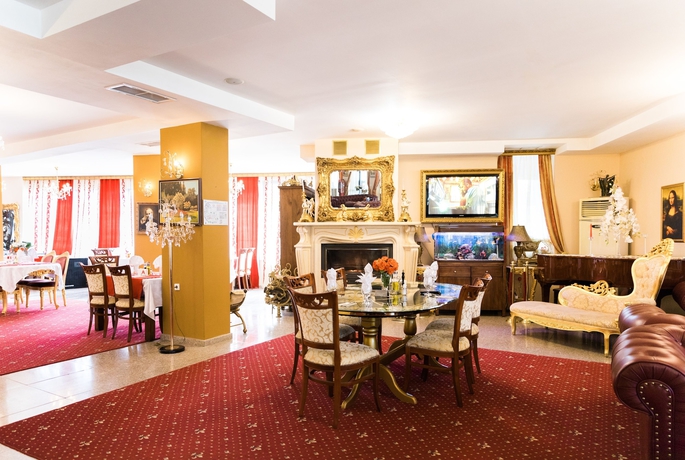 Imagen del bar/restaurante del Hotel Elegant Lux. Foto 4