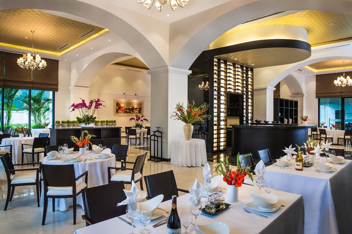 Imagen del bar/restaurante del Hotel Elegant Suites Westlake. Foto 4