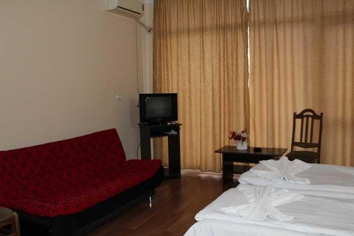 Imagen de la habitación del Hotel Eleganti. Foto 7