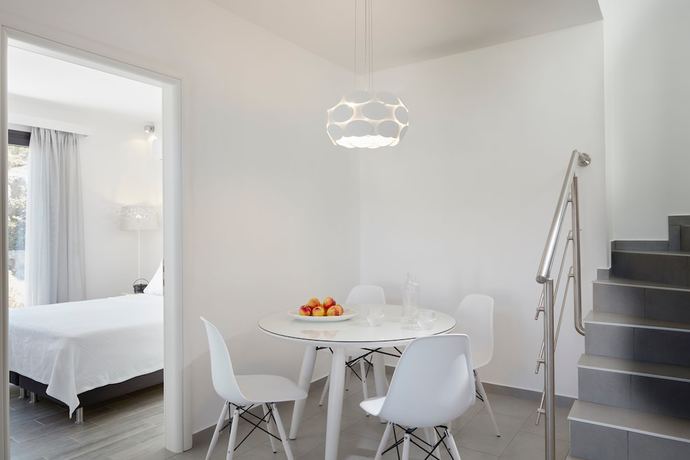 Imagen de la habitación del Hotel Eleia Seafront Rooms and Villas. Foto 5