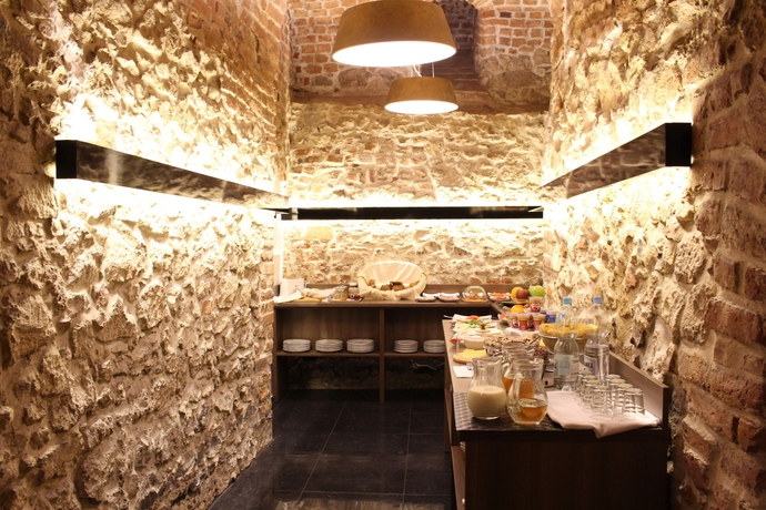 Imagen del bar/restaurante del Hotel Elektor. Foto 4