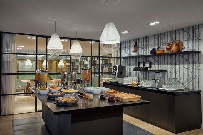 Imagen del bar/restaurante del Hotel Element Amsterdam. Foto 6