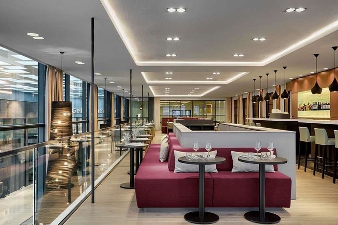 Imagen del bar/restaurante del Hotel Element Amsterdam. Foto 8