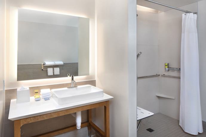 Imagen de la habitación del Hotel Element Bloomington Mall Of America. Foto 3