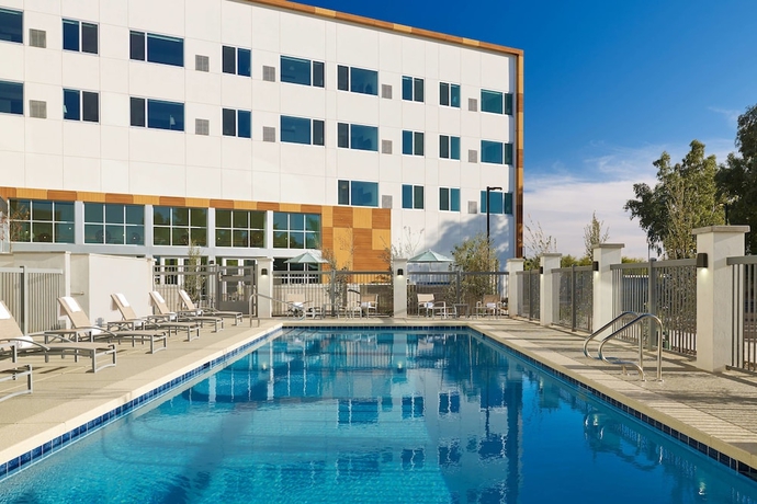 Imagen general del Hotel Element By Westin Chandler Fashion Center. Foto 2
