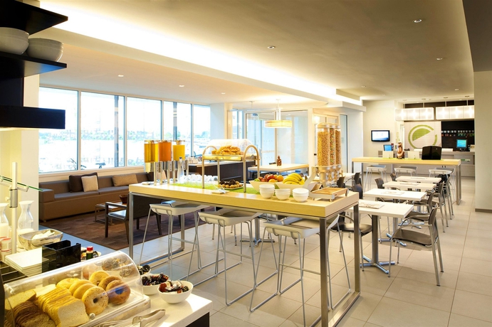 Imagen del bar/restaurante del Hotel Element Dallas Fort Worth Airport North. Foto 3