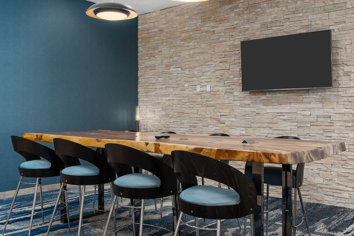 Imagen de los interiores del Hotel Element Hampton Peninsula Town Center. Foto 13