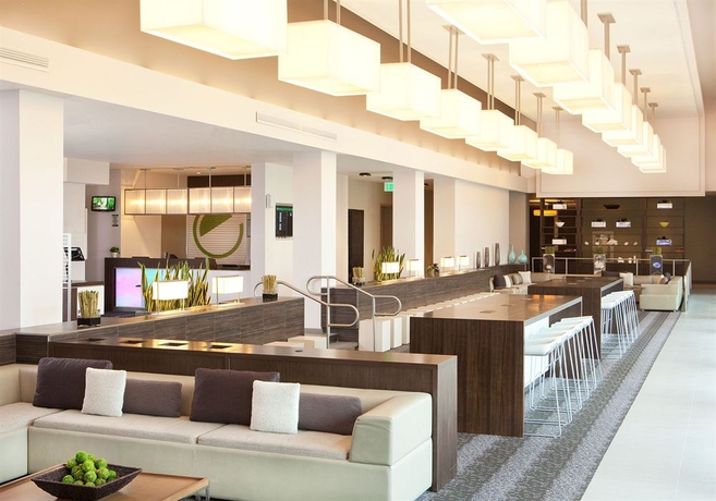 Imagen del bar/restaurante del Hotel Element Miami International Airport. Foto 3