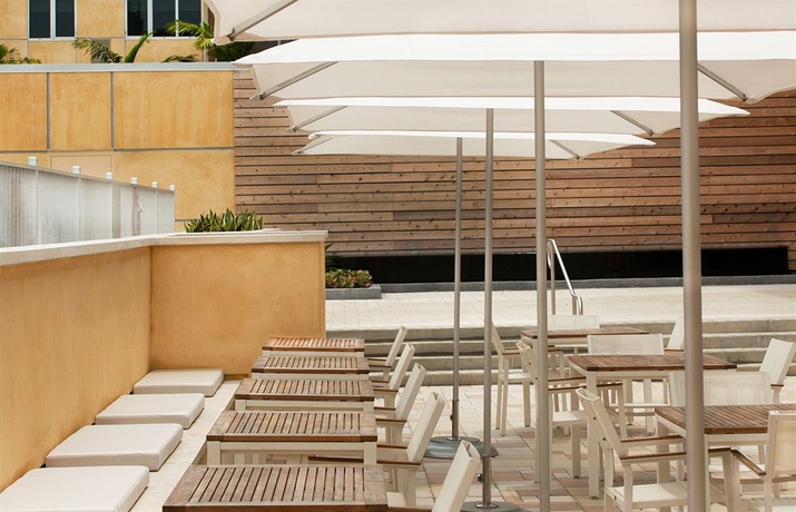 Imagen de los exteriores del Hotel Element Miami International Airport. Foto 9