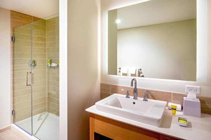 Imagen de la habitación del Hotel Element Moline. Foto 17