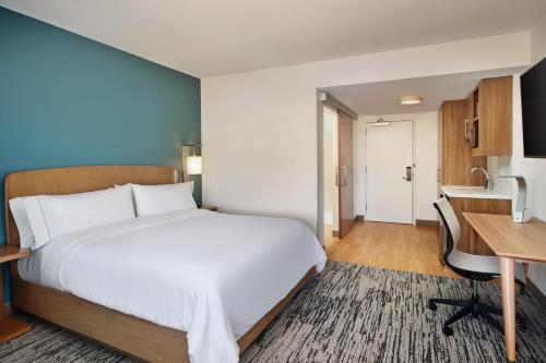 Imagen de la habitación del Hotel Element Nashville Vanderbilt West End. Foto 20