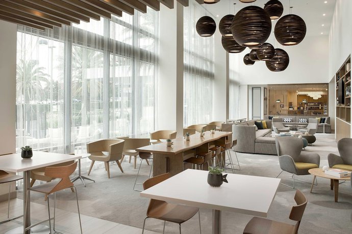 Imagen de los interiores del Hotel Element Orlando Universal Blvd.. Foto 18